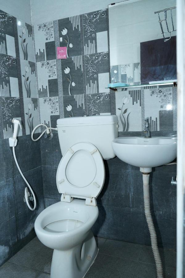 Alexa Home Stay Tirupati Kültér fotó